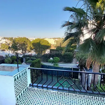 Acogedora Y Tranquila Casa Estepona