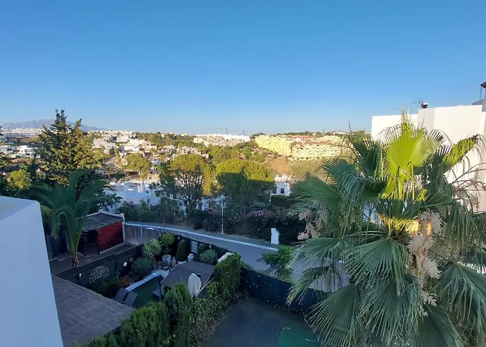 Acogedora Y Tranquila Casa Estepona